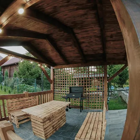 Saliuk Lodge *